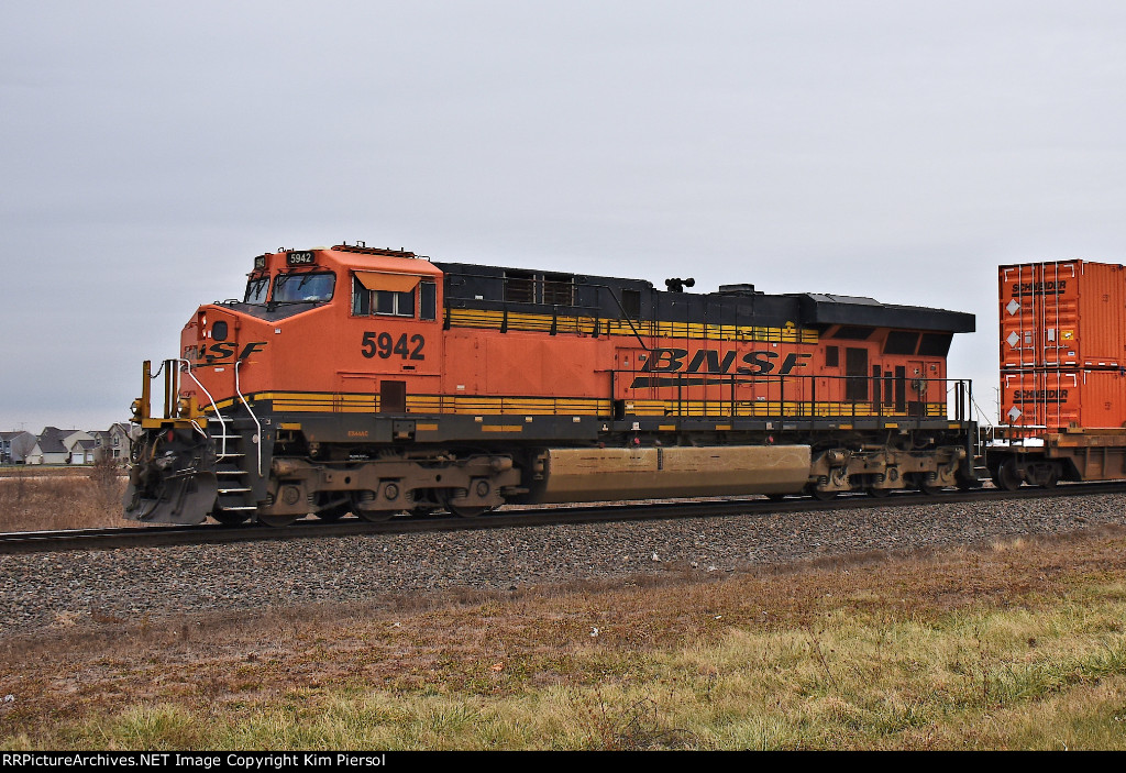 BNSF 5942 Pusher